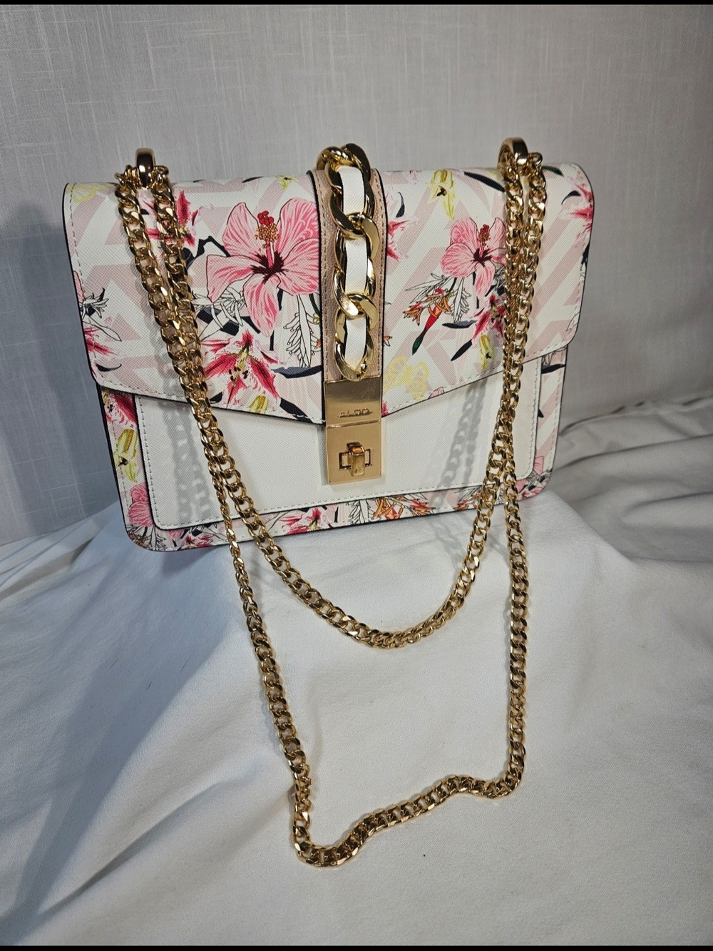 Aldo Floral Chain-Shoulder Crossbody - Pink & White Perfect for any Occasions